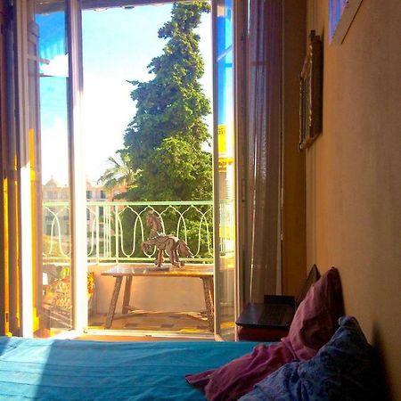 Home Stay - Baie Des Anges Nisa Exterior foto